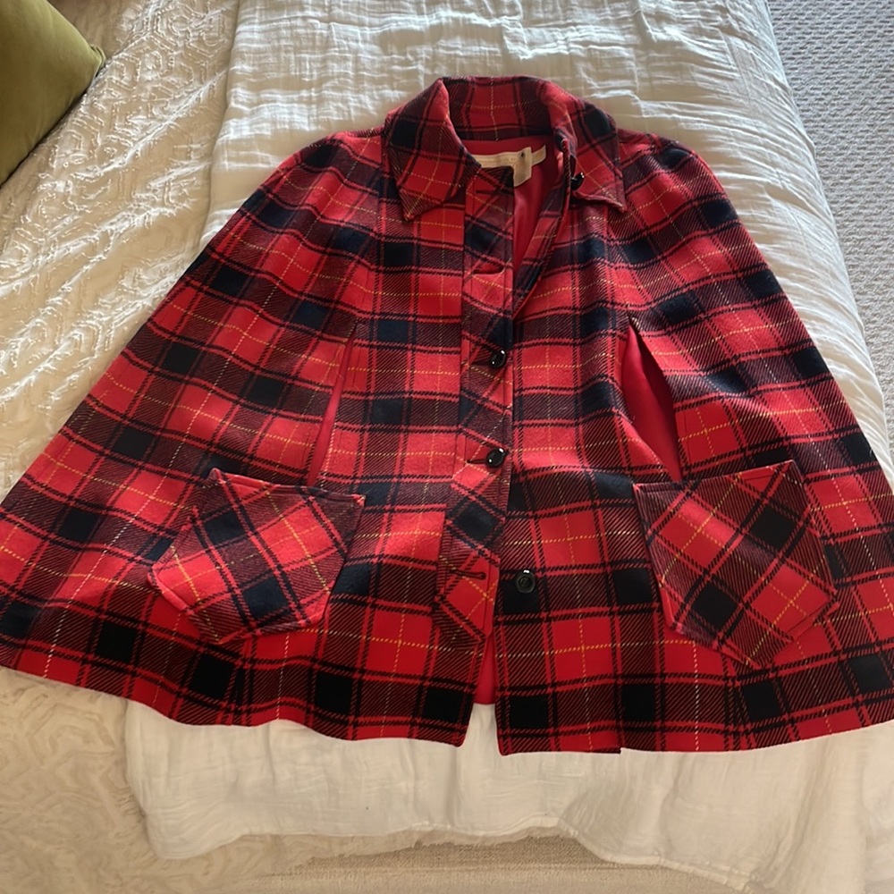 Vintage 1970’s Pendleton Wool Red Cape - Picture 11 of 12